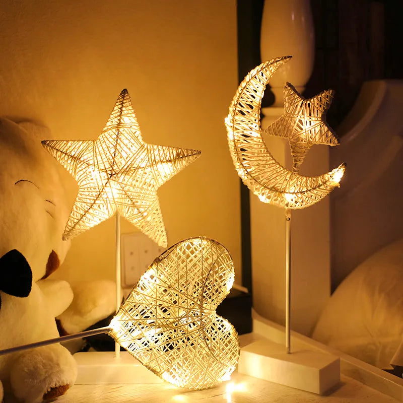 Rattan LED table lamp in heart, star or moon shape with copper wire frame