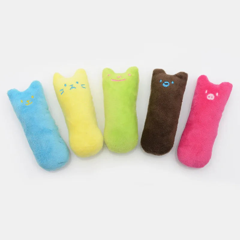 Catnip cat toy in plastic with splash shield, 10x4.5cm, multicolour, on floor