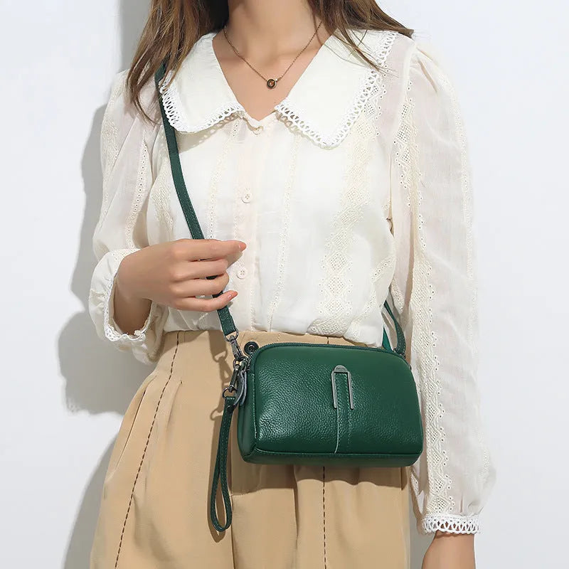 Genuine leather women's shoulder bag in horizontal square shape with urban simplicity design