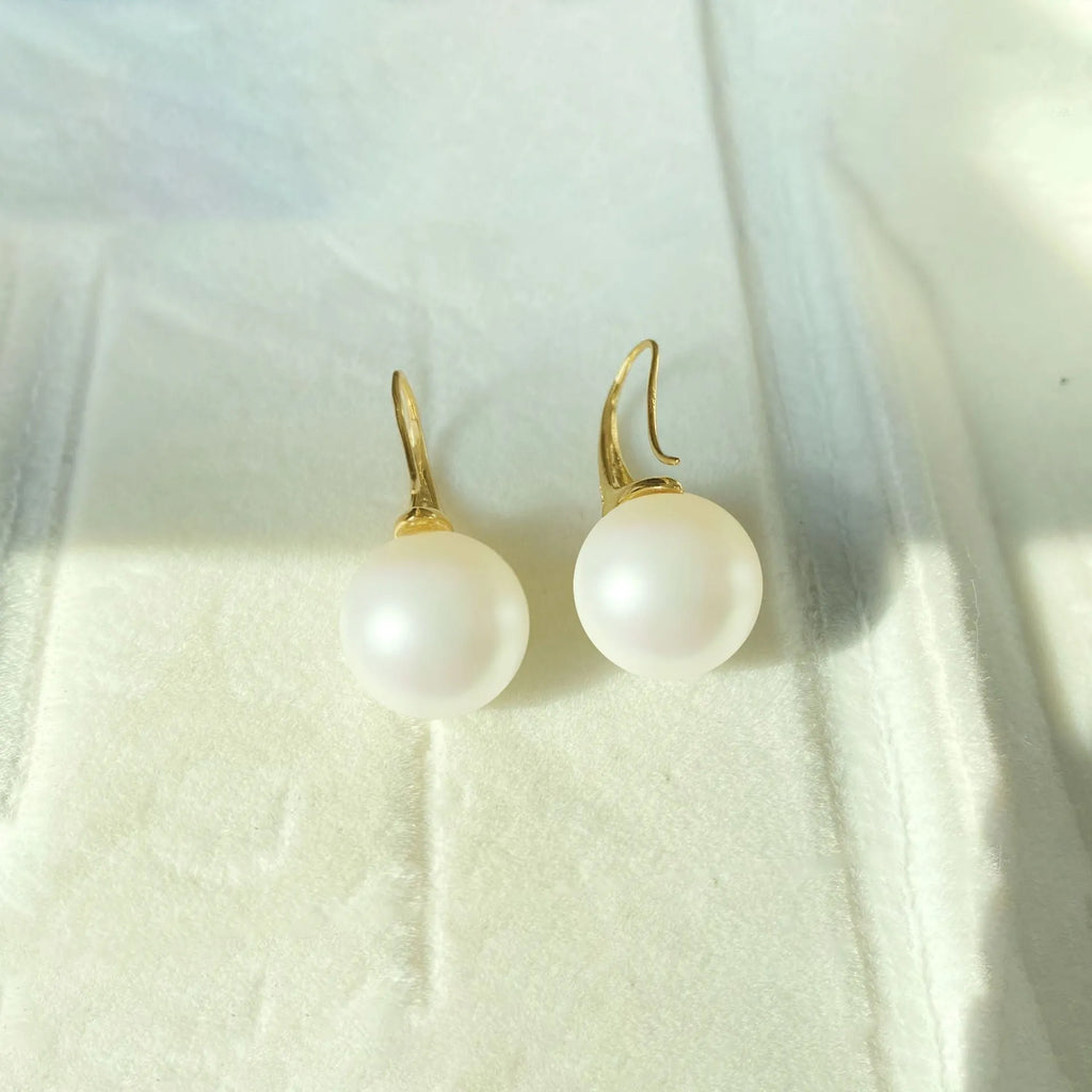Geometric shell pearl drop earrings for women, one pair, fashionable OL style, pearl eardrops
