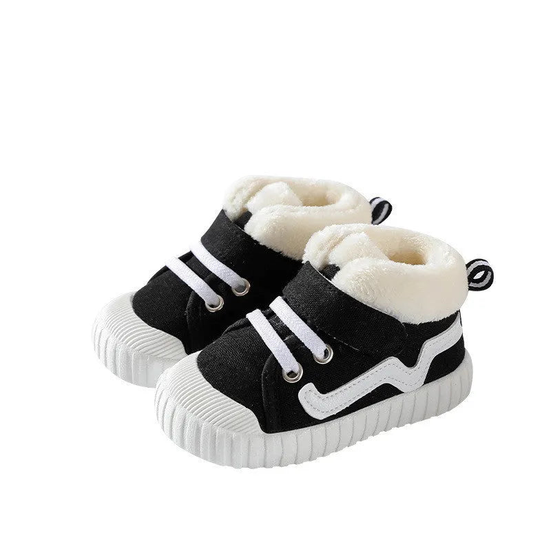Cotton toddler winter shoes in black with thicker padding and non-slip outsole, side view