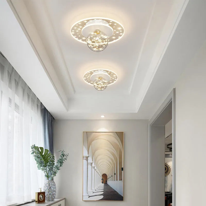 Modern simplicity style LED ceiling lamp in gold, black or white for hallways.