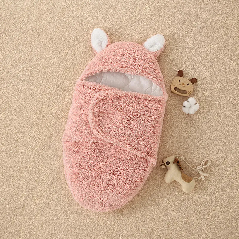 Thickened anti-shock out baby quilt in khaki with lamb velvet outer, 100% cotton inner, 45x78cm size for newborn sleeping bag use