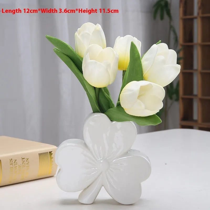 European style white porcelain ceramic vase for desktop decoration in light green colour