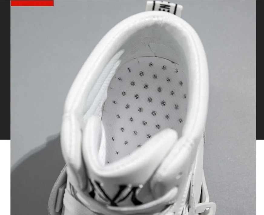 Men's Korean-style short boots in white and black, artificial PU upper, sizes 39 to 44