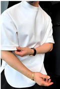 White men's t-shirt with a buttoned round hem and ribbed texture.
