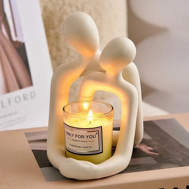Modern minimalist loving couple resin statue in milky white or gold for desk and shelf decoration
