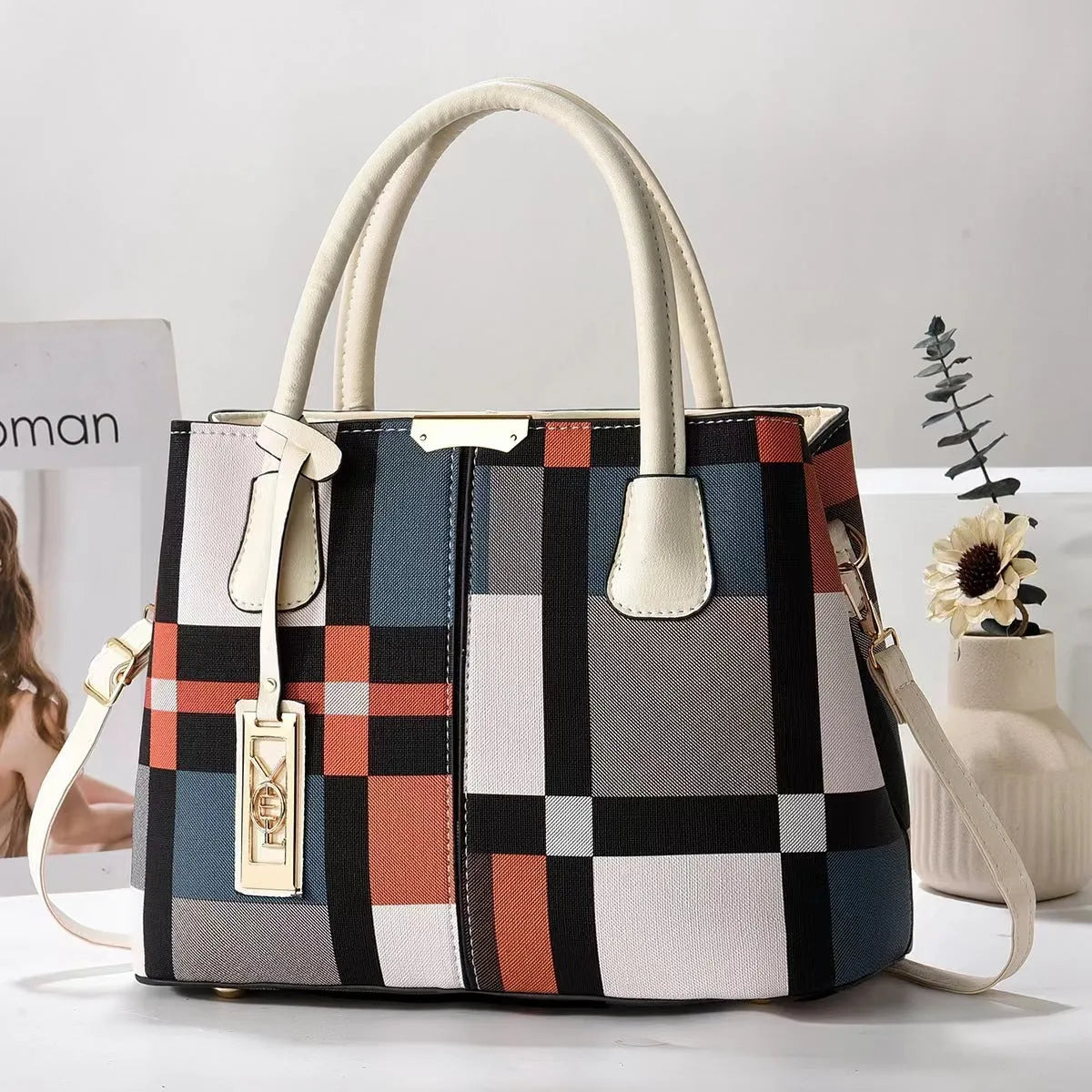 Soft PU large capacity fashion shoulder bag with leather strap in horizontal square shape