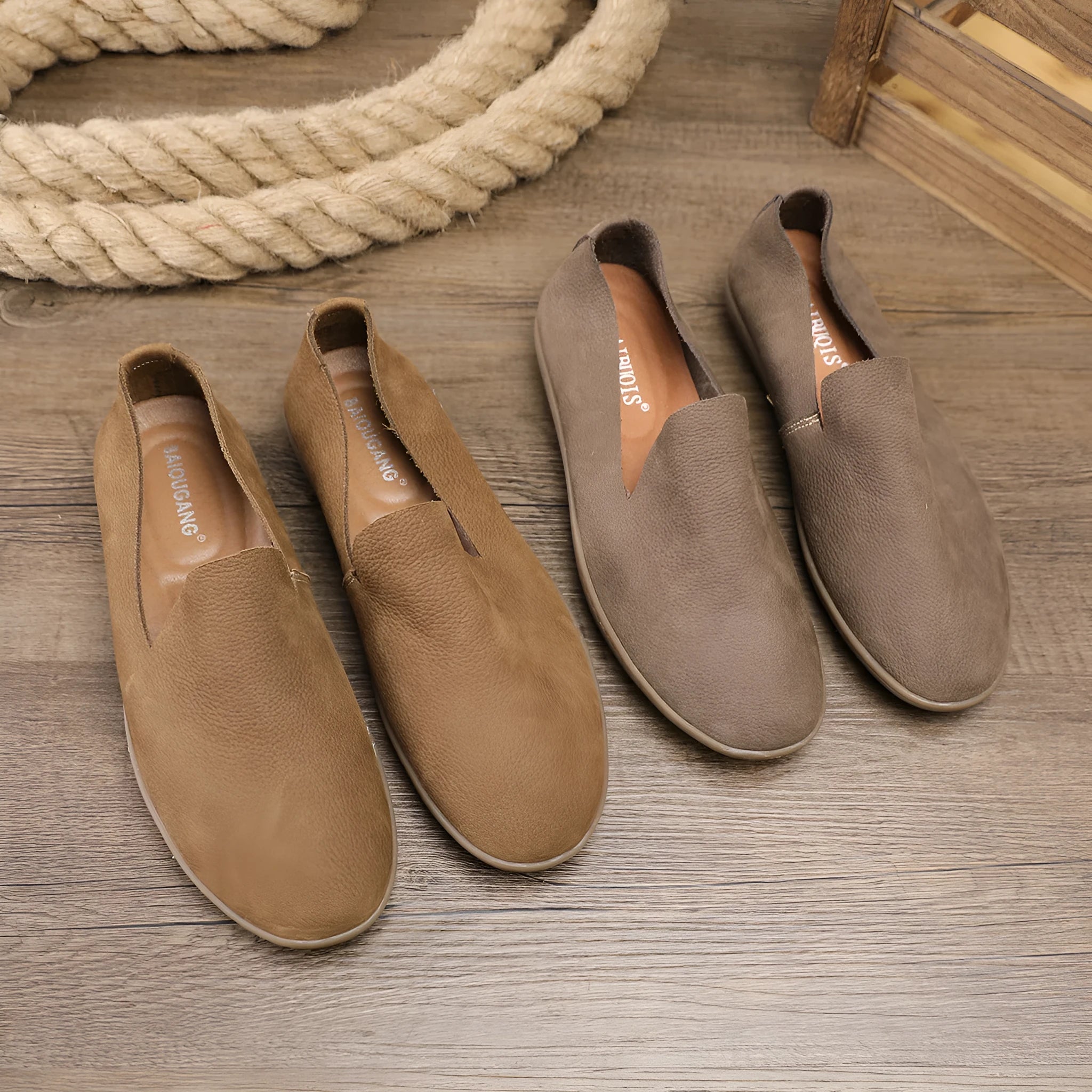 Handmade men's low-top shoes in khaki cowhide with a flat wedge heel and rubber sole.