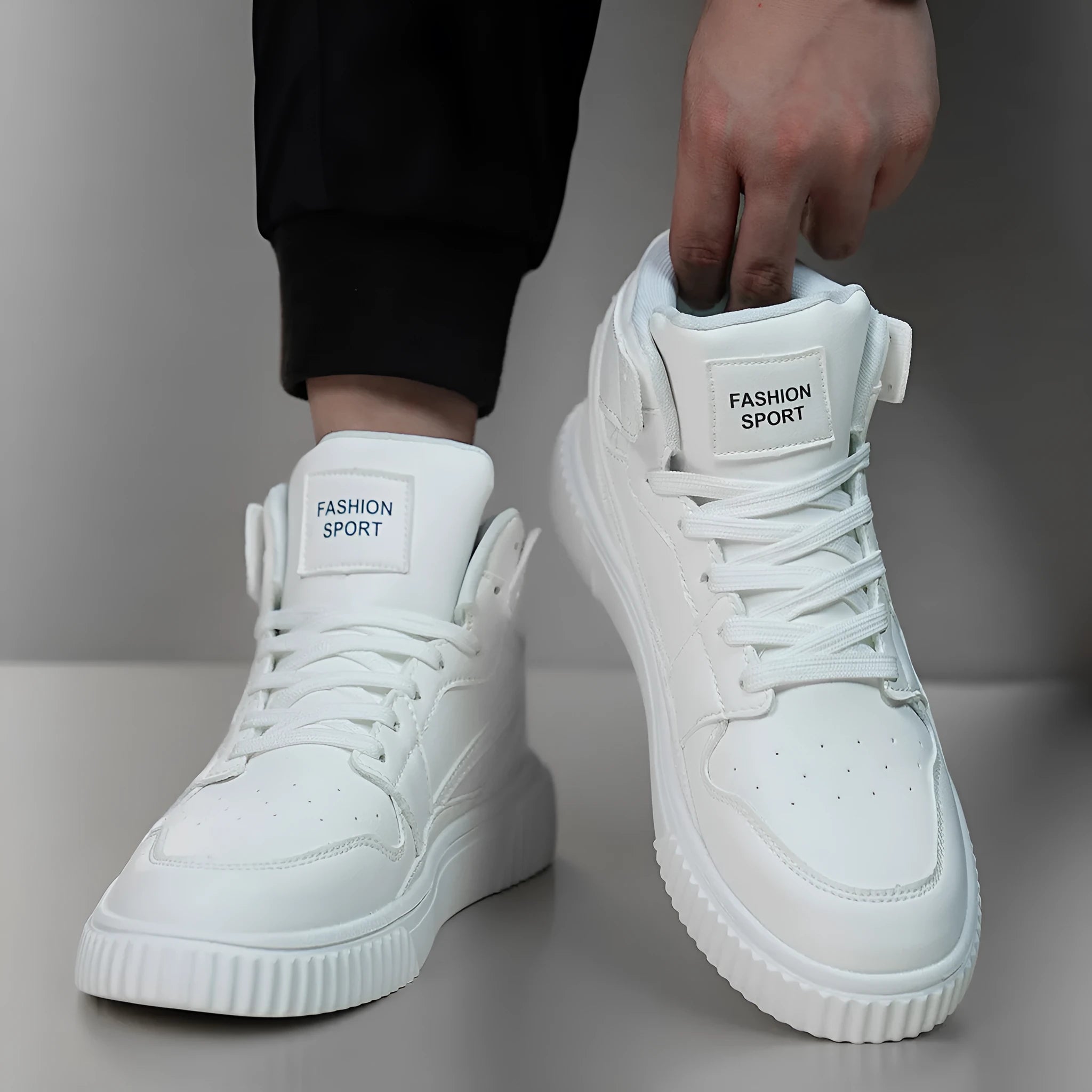 White microfiber men's casual shoes with round toe for autumn and winter leisure wear