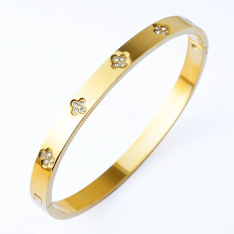 European and American four-leaf clover diamond bracelet in stainless steel with electroplated finish, available in gold, rose gold, or steel