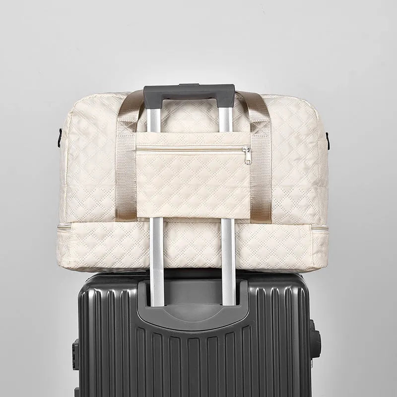 Large capacity Oxford cloth travel bag in multiple colour options with 36-55L storage space