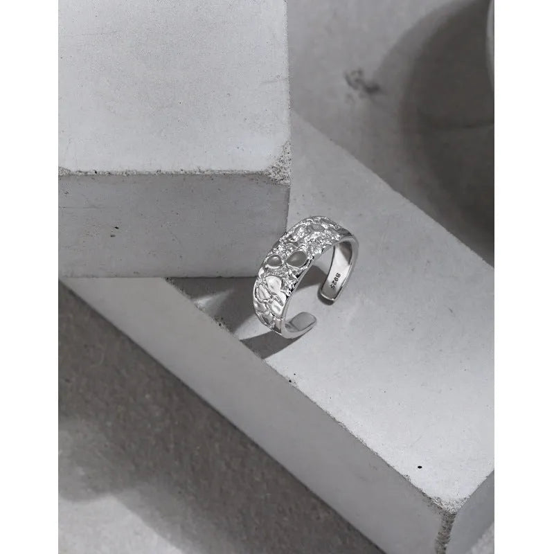 Hammered texture S925 silver adjustable ring in white gold colour