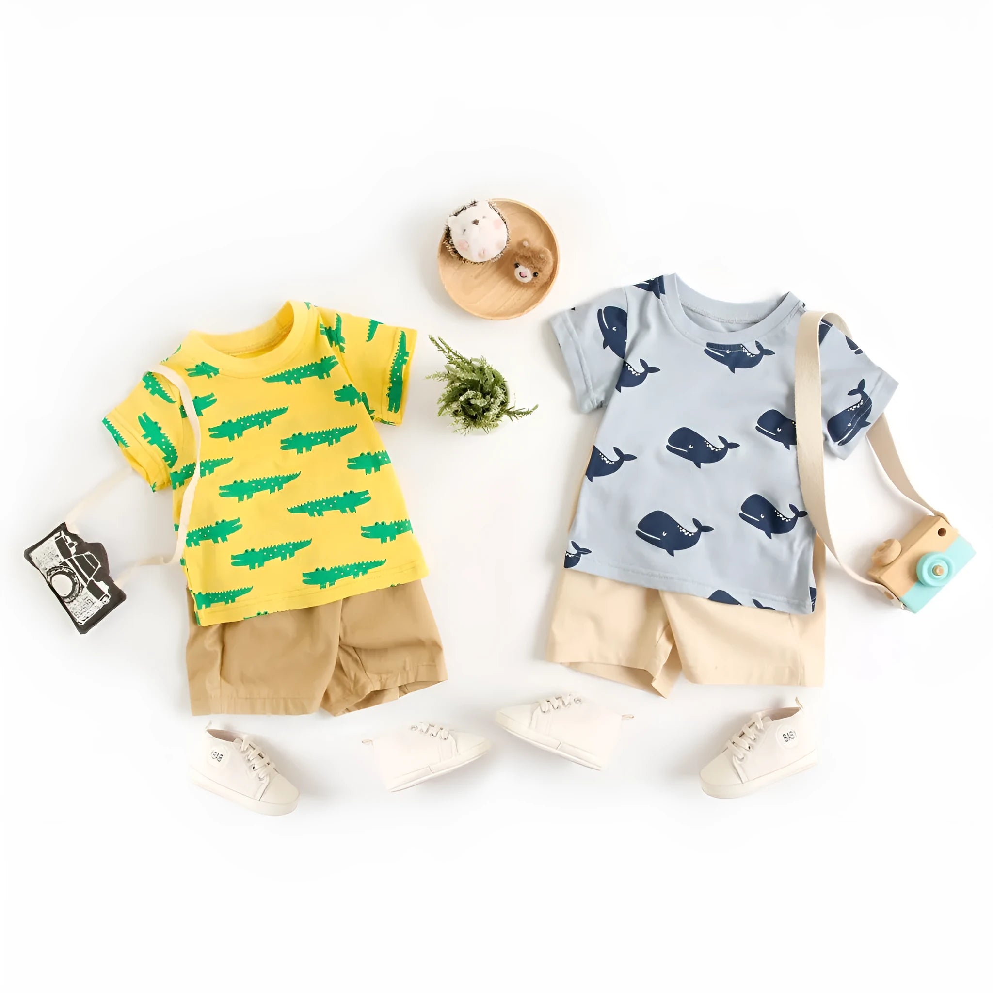 Cartoon cotton baby boys summer suit in Blue Whale print with blue top and matching trousers