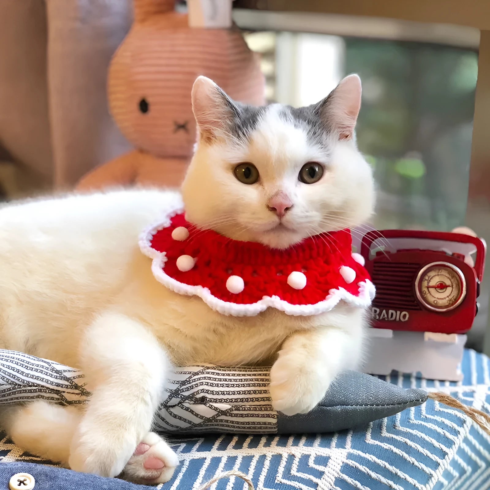 Knitted milk cotton decorative pet collar with cartoon pattern for cats, dogs, and rabbits