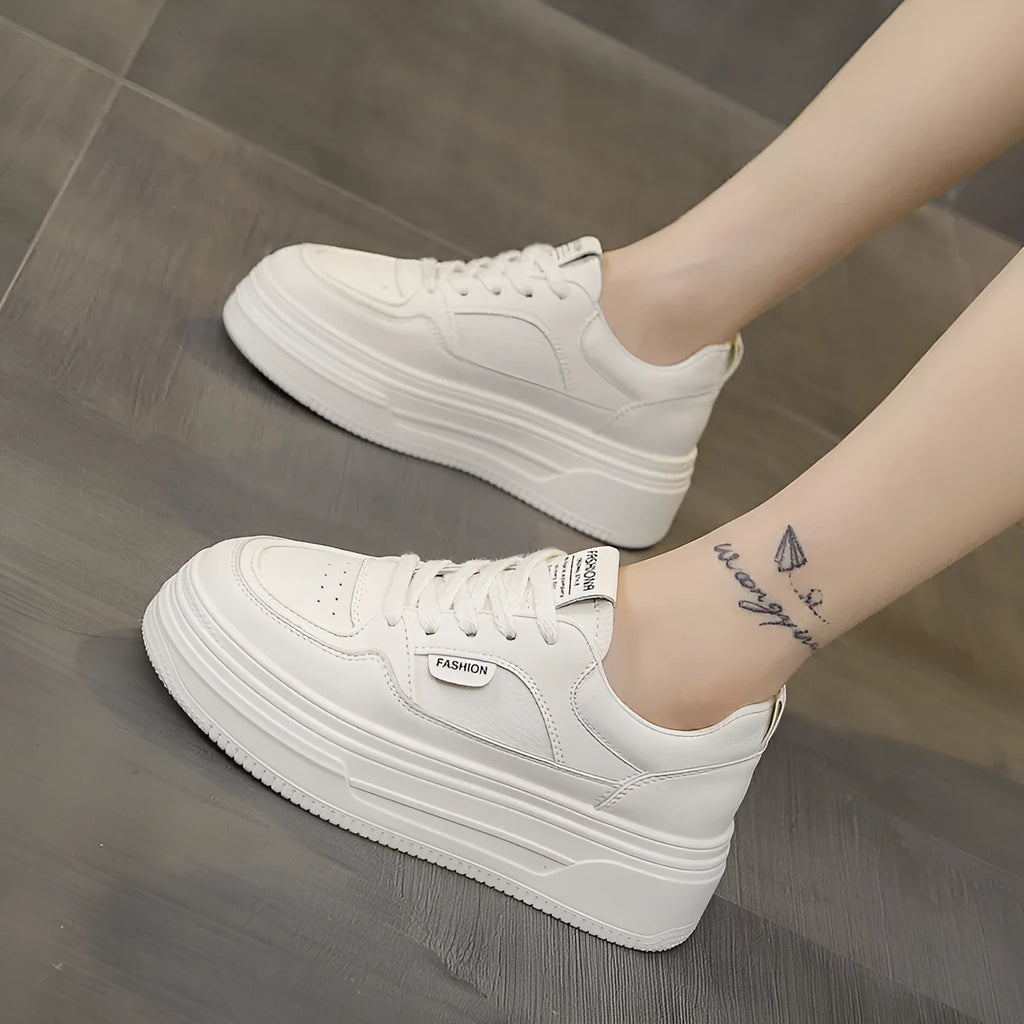 Black low-top platform thick sole casual shoes with two-layer cowhide upper, round toe, and front lace-up closure