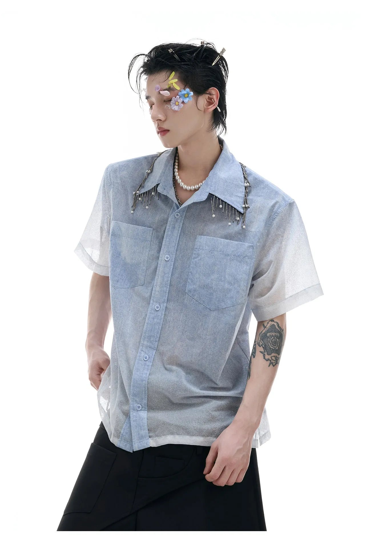 Men's blue and white gradient quilted pattern short sleeve casual shirt with loose fit