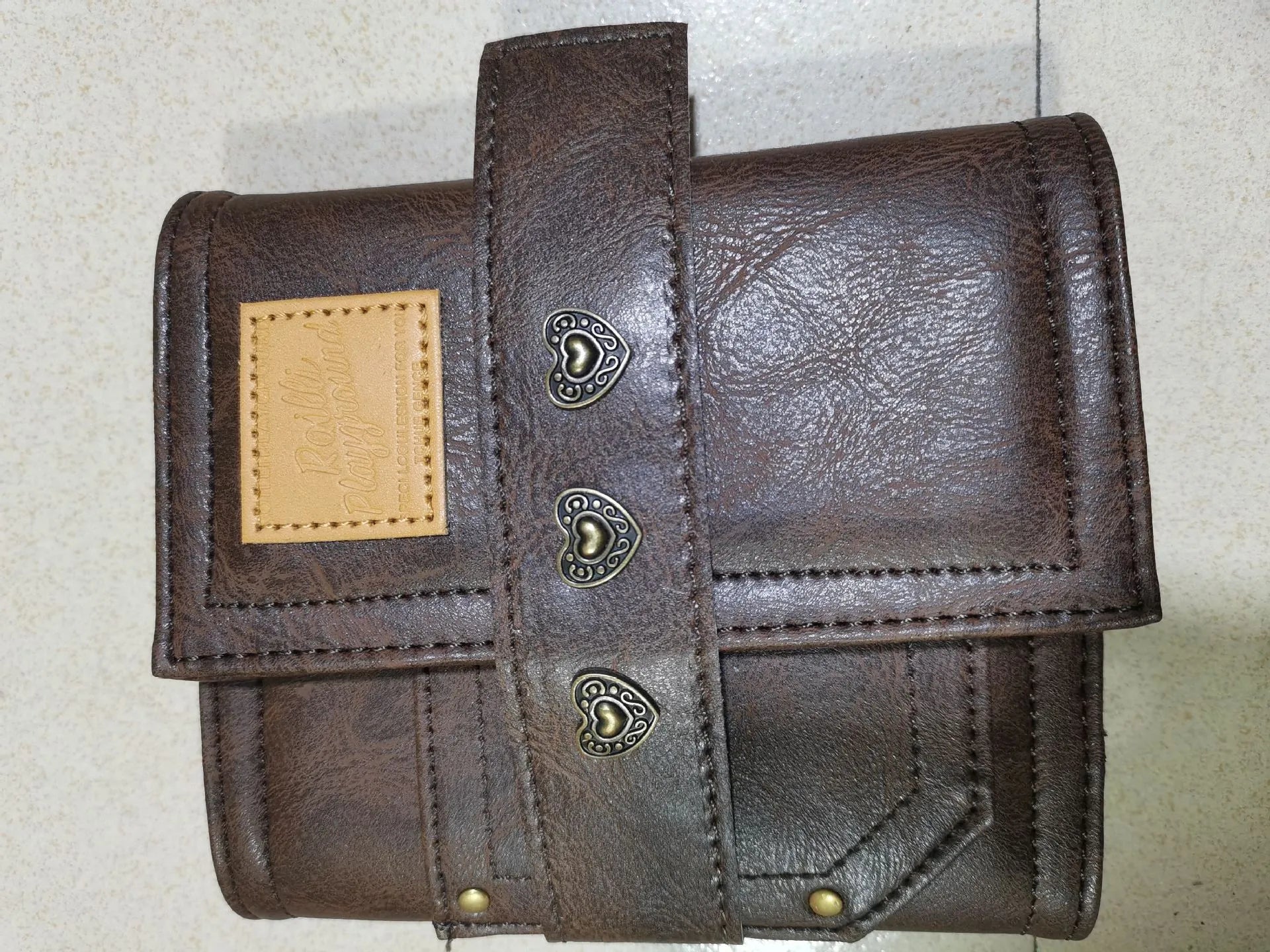 Brown retro leather buckle A7 notebook with loose-leaf binding and two page configuration options