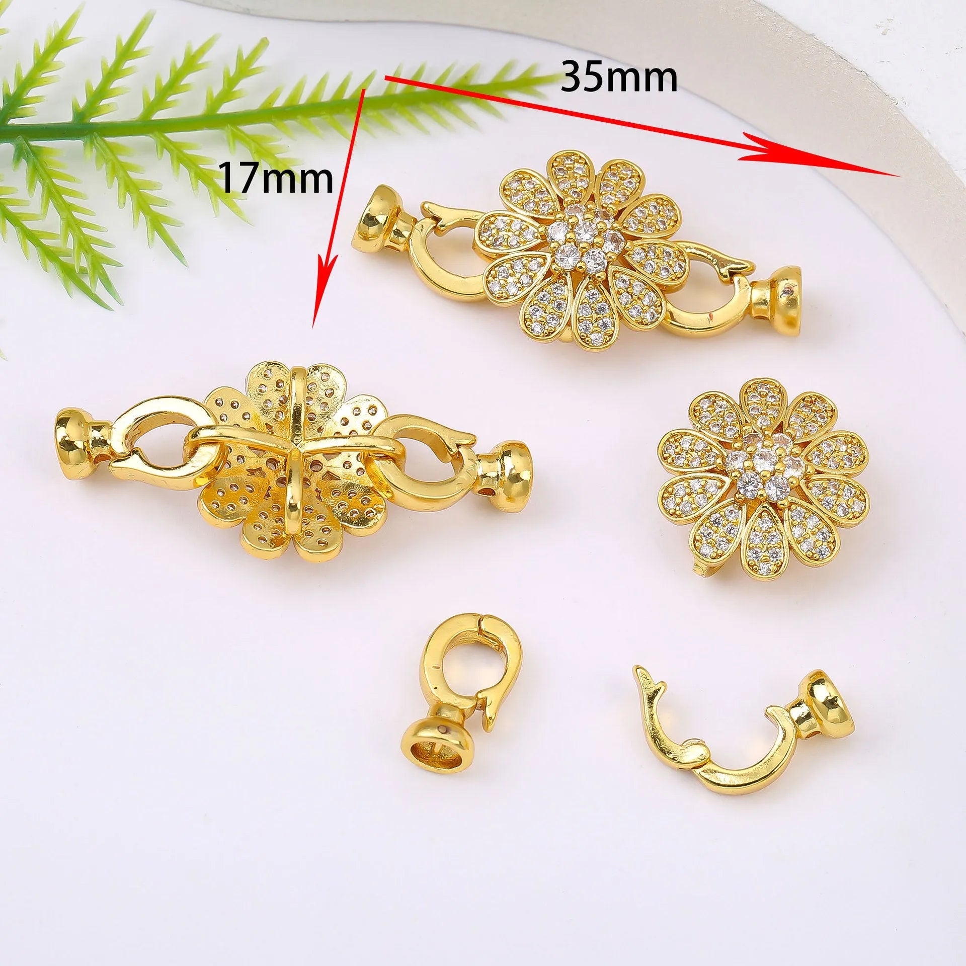 Small gold-plated chain buckle with pearl detail for DIY necklace making