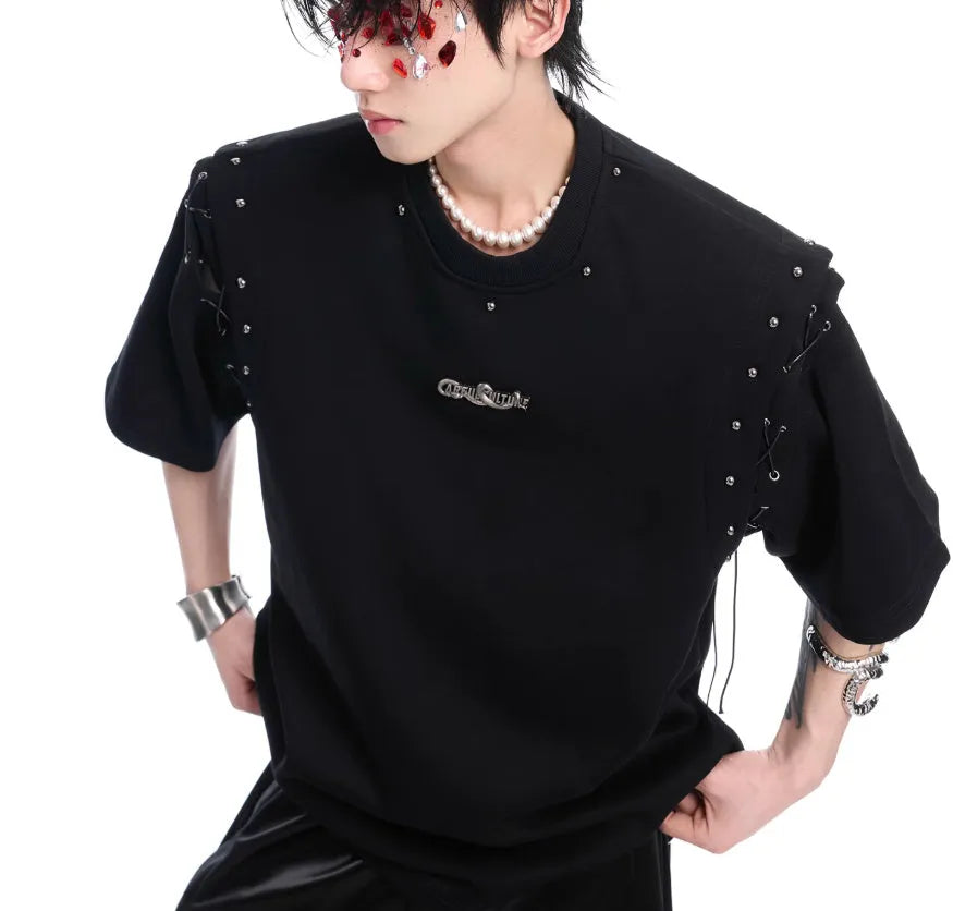 Niche deconstruction black short sleeve T-shirt with front lace-up fastening and cutout detail.