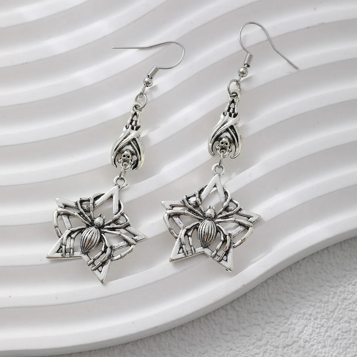 Alloy flower-shaped animal Halloween earrings for women, gothic personality style, colour options AQ-6008 and AQ-6009