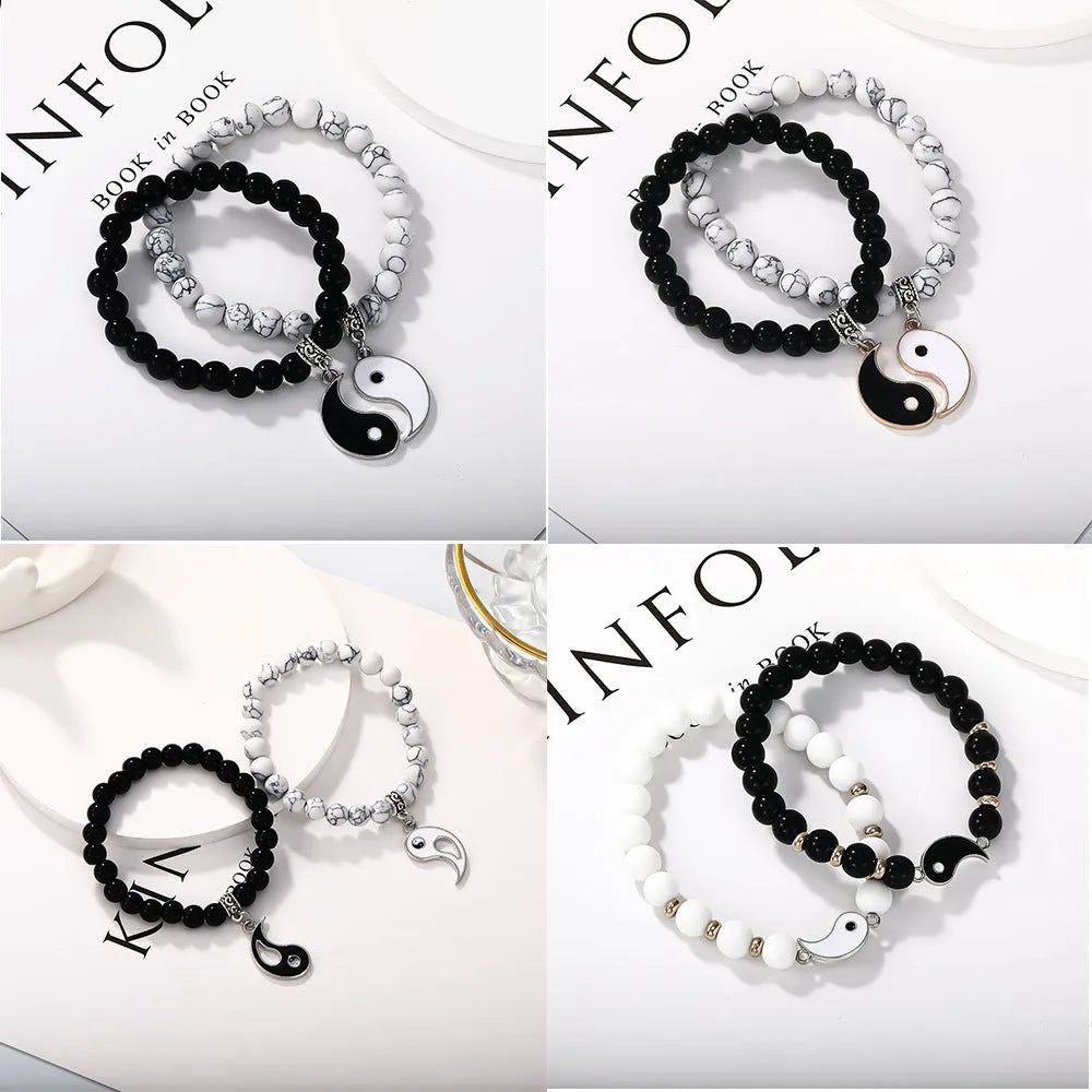 Geometric eight-diagram-shaped appetizer bracelet in alloy with electroplated finish