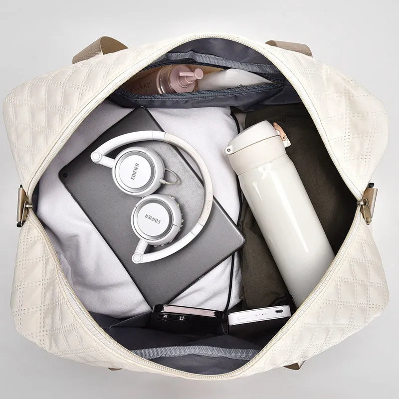 Large capacity Oxford cloth travel bag in multiple colour options with 36-55L storage space