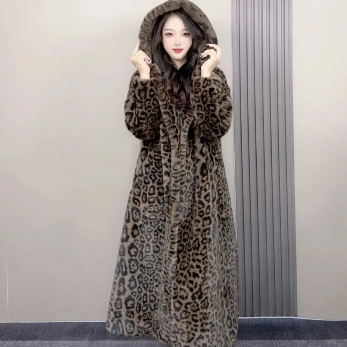 Brown leopard print plus size faux fur coat with extended length and regular sleeves