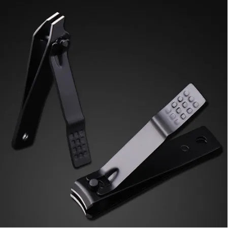7-piece metal nail clippers manicure set with eyebrow scissors and nail file on white background