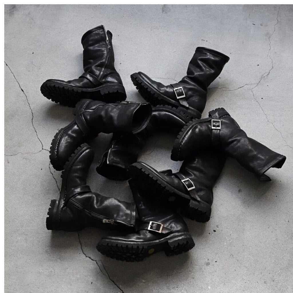 Men's black retro Martin ankle boots with a side zipper and round toe.