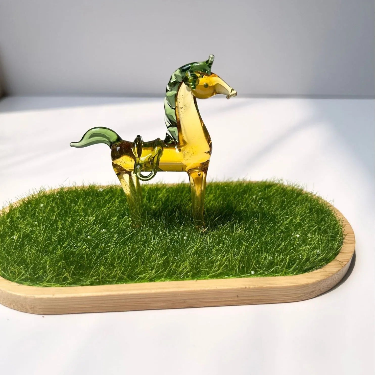 Brown and white coloured glaze horse figurine for office or home decor