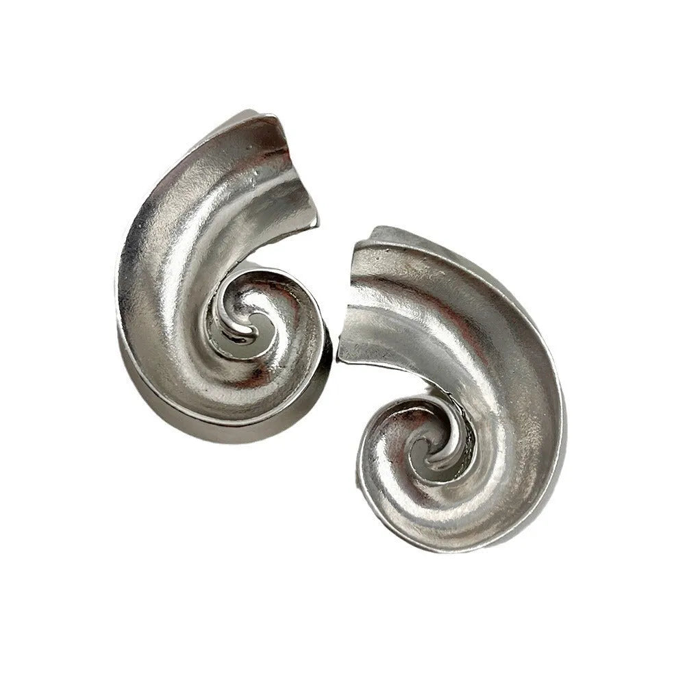Geometric alloy ear studs with gold or silver electroplated finish, measuring 5cm with retro design
