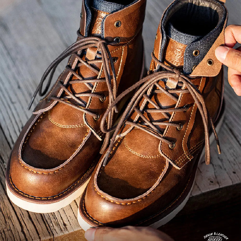 Men's lapel vintage work boots in honey wax colour, lace-up style with rubber sole