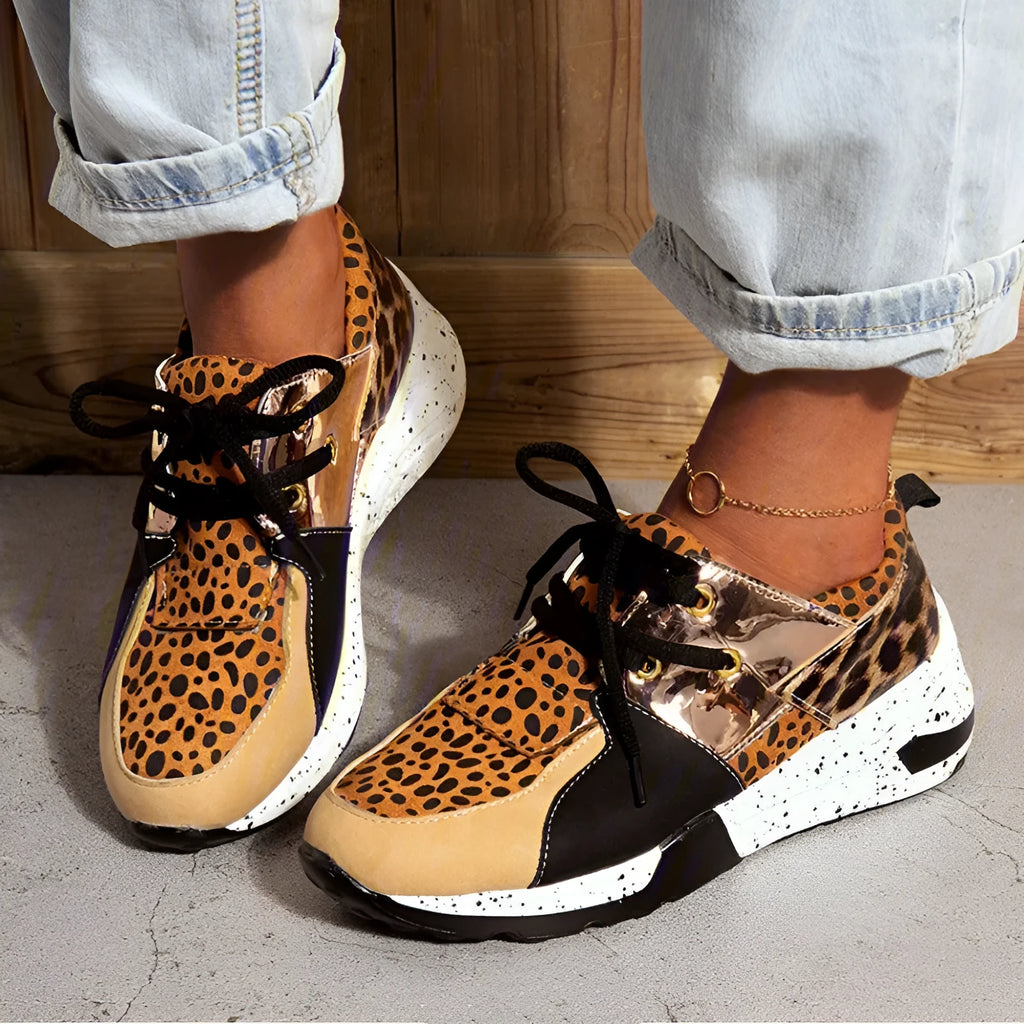 Women's casual wedge sneakers in leopard print with suede upper and 3-5cm heel