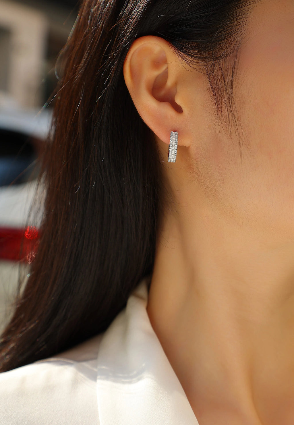 Weaving Light moissanite stud earrings in S925 silver with platinum plating, golden colour, in gift box