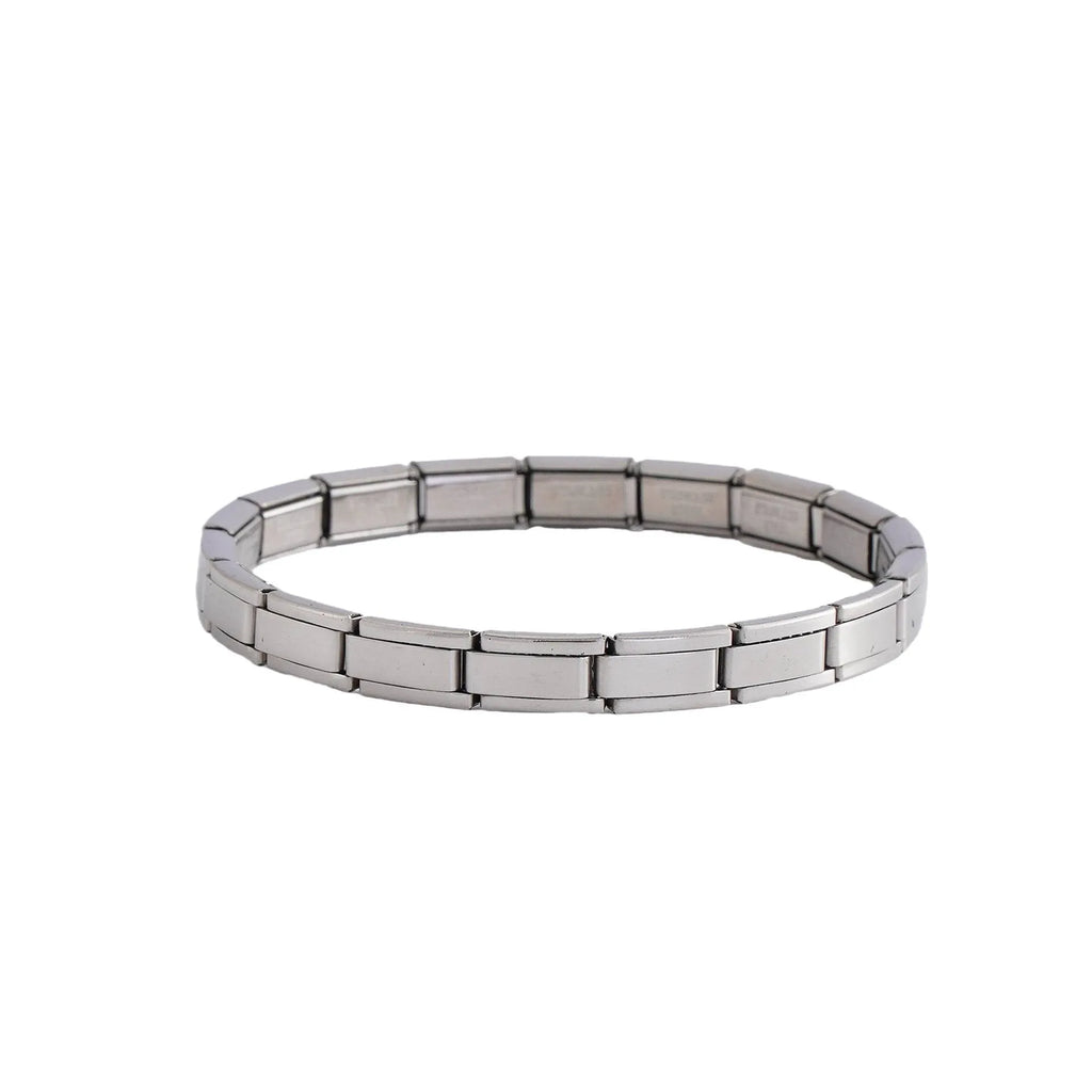 Stainless steel geometric unisex bracelet in steel colour with ring motif
