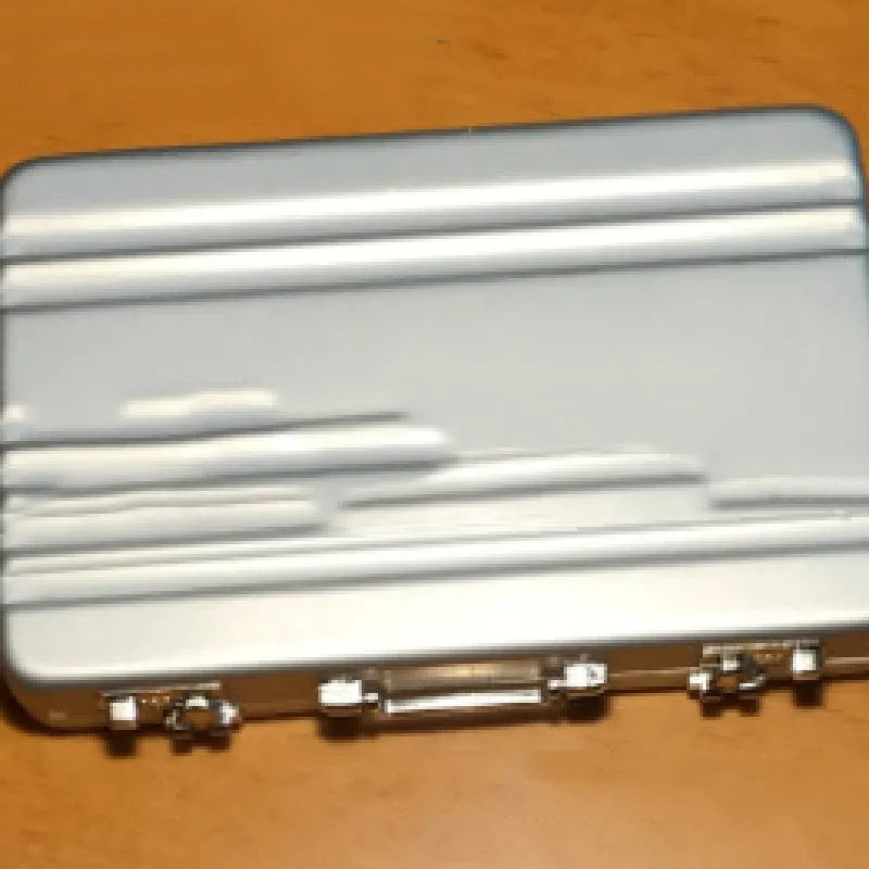 Aluminium alloy metal card holder in red, blue, black, silver, pink, or gold.