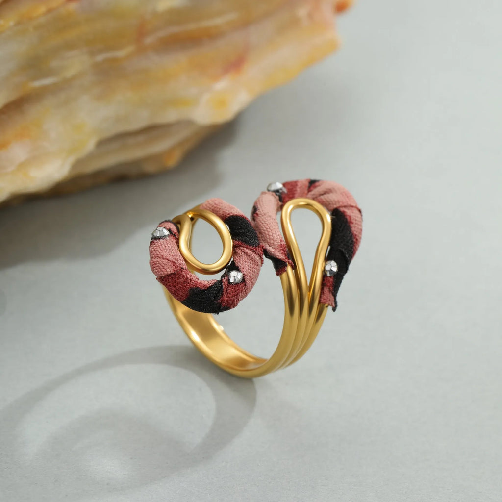 Stainless steel open mouth ring with leopard print design in adjustable free size