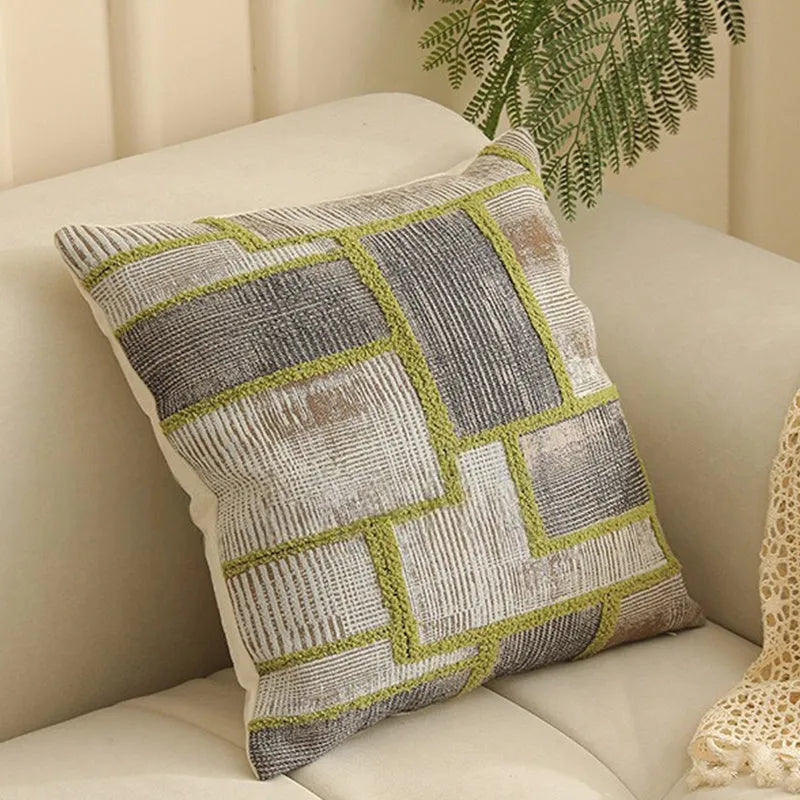 Jacquard woven cushion cover with yarn-dyed floral pattern in 45x45cm size