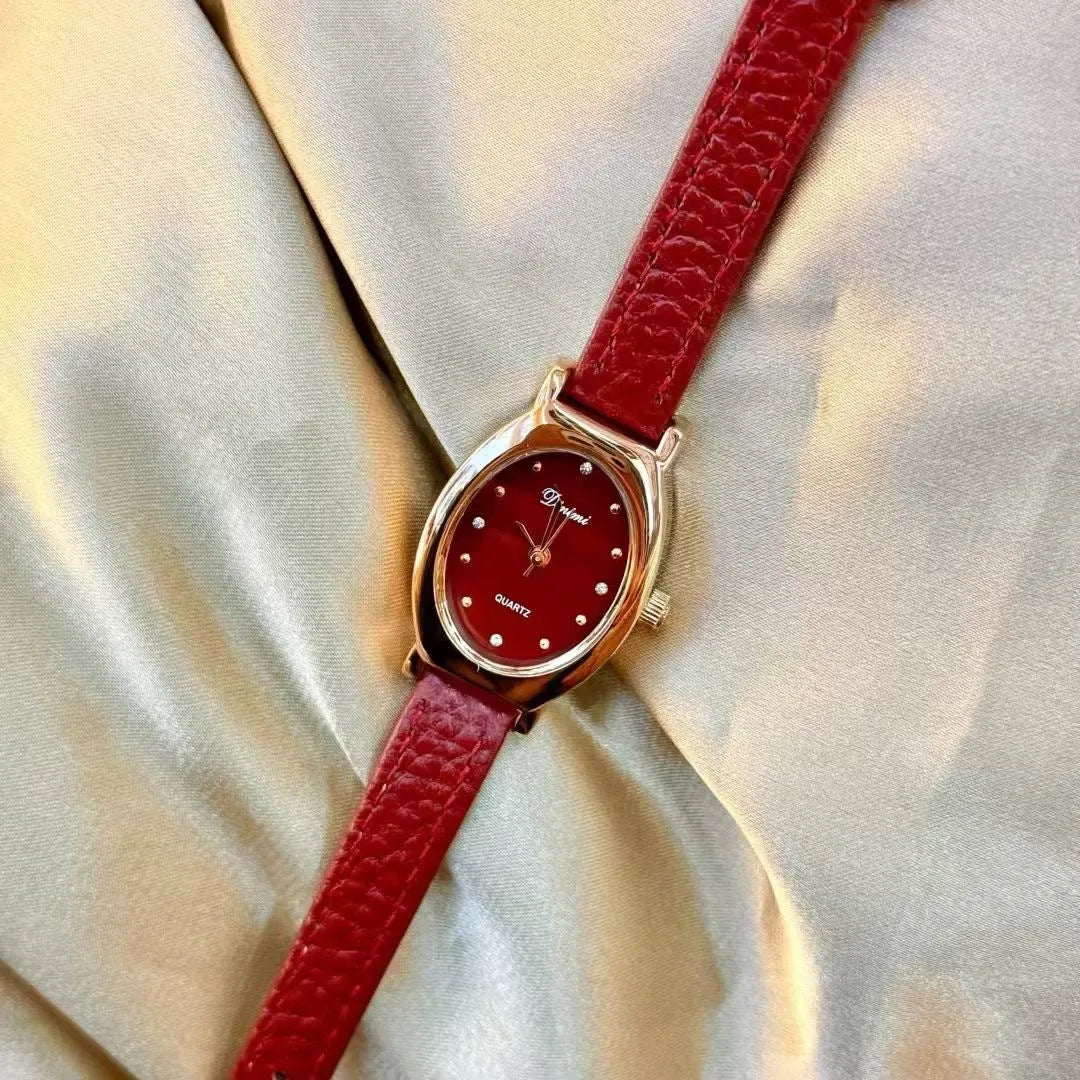 Alloy Chinese-style red women's watch with multiple design patterns and 8mm thickness