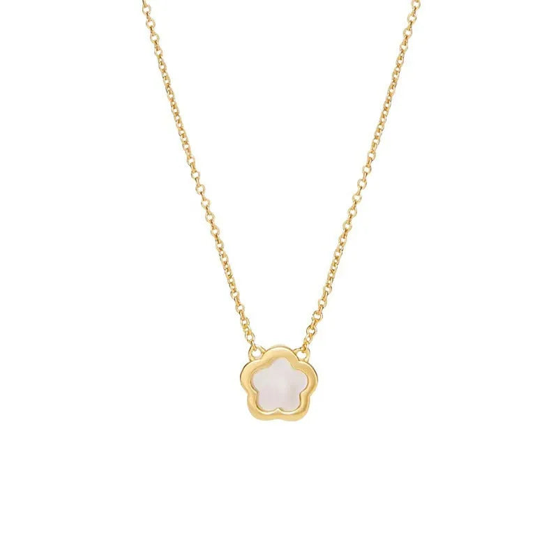 Mother-of-pearl shell flower necklace for women with floral pendant on O-chain