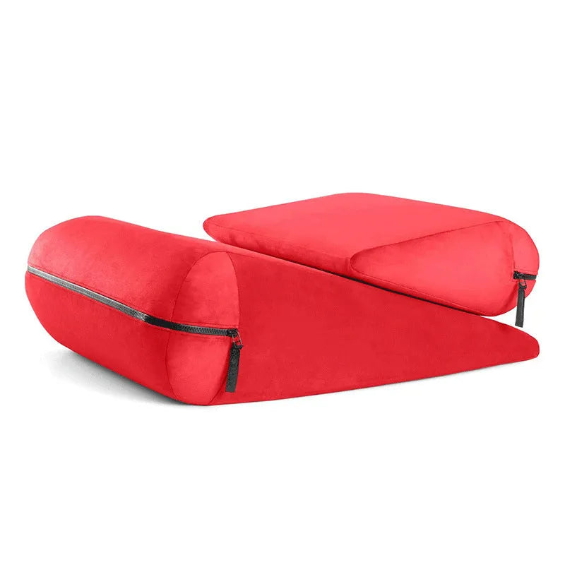 Triangular decorative cushion in five colours with embroidered fabric.