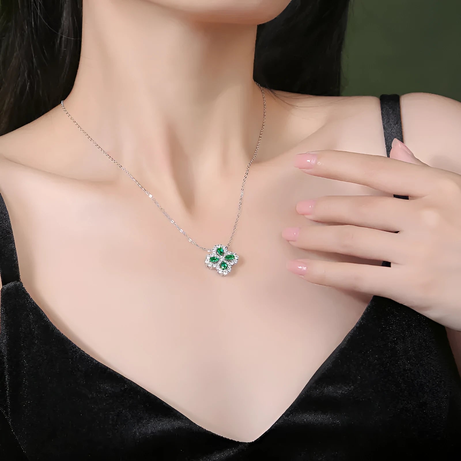 925 silver flower pendant necklace with emerald colour cubic zirconia ball bead chain