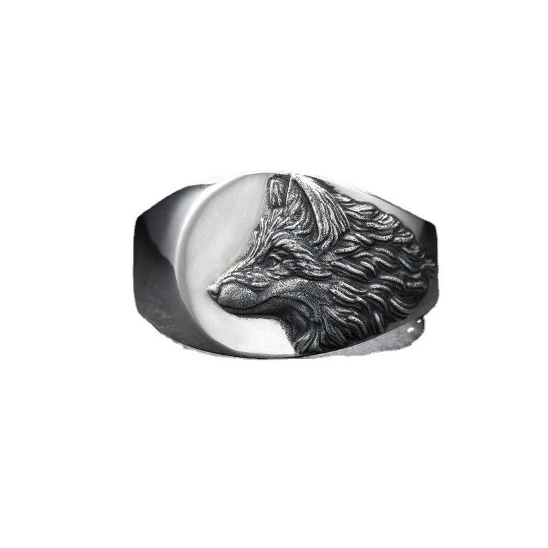 Men's geometric wolf head ring in silver alloy with European retro styling, showing detailed animal design