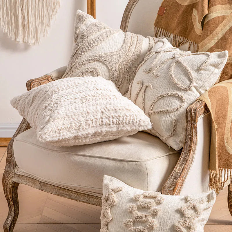 Knitted tassel pillow cover with striped pattern in bow design, 45x45cm size