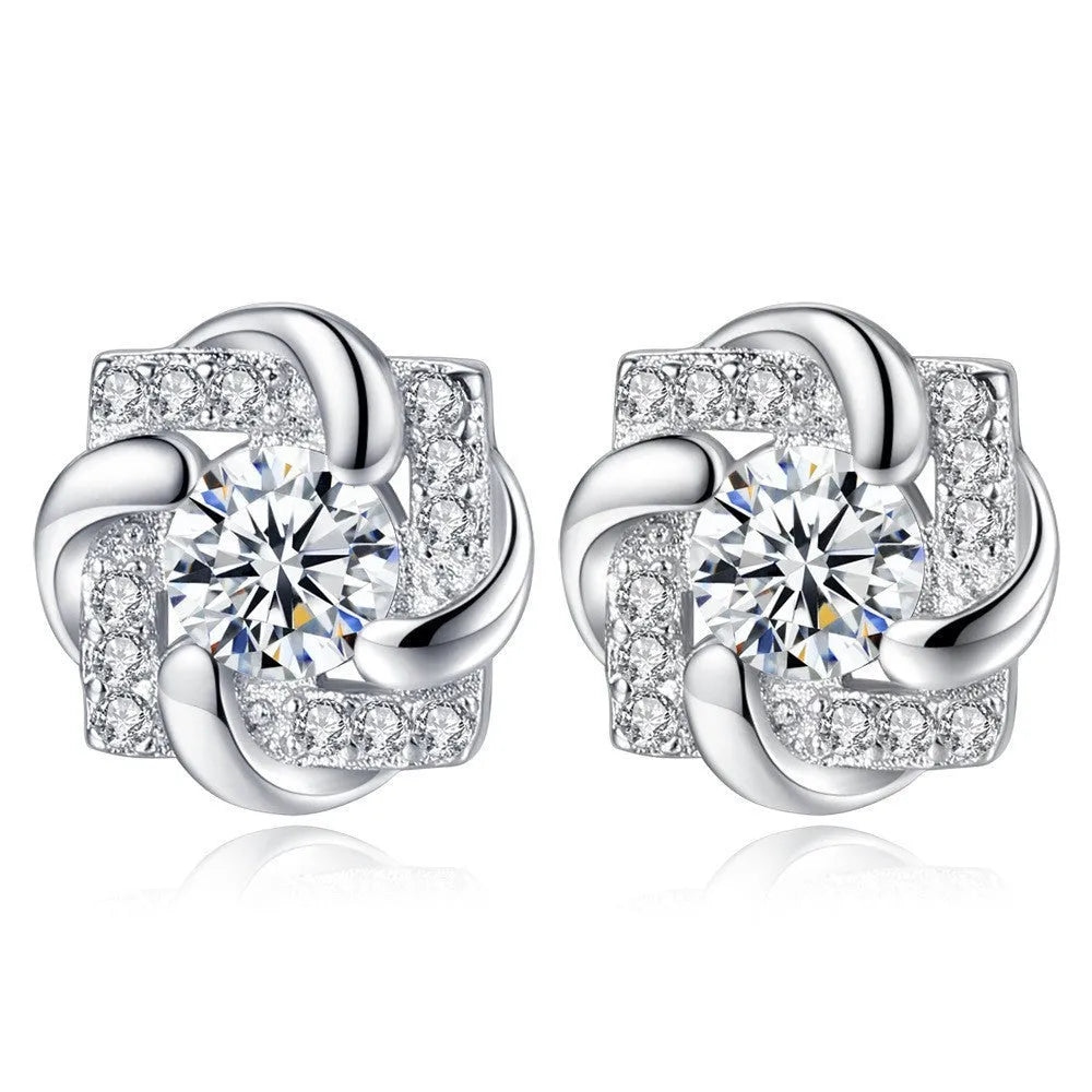 Heart-shaped six-claw inlaid zircon earrings for women, copper electroplated drop earrings with love motif