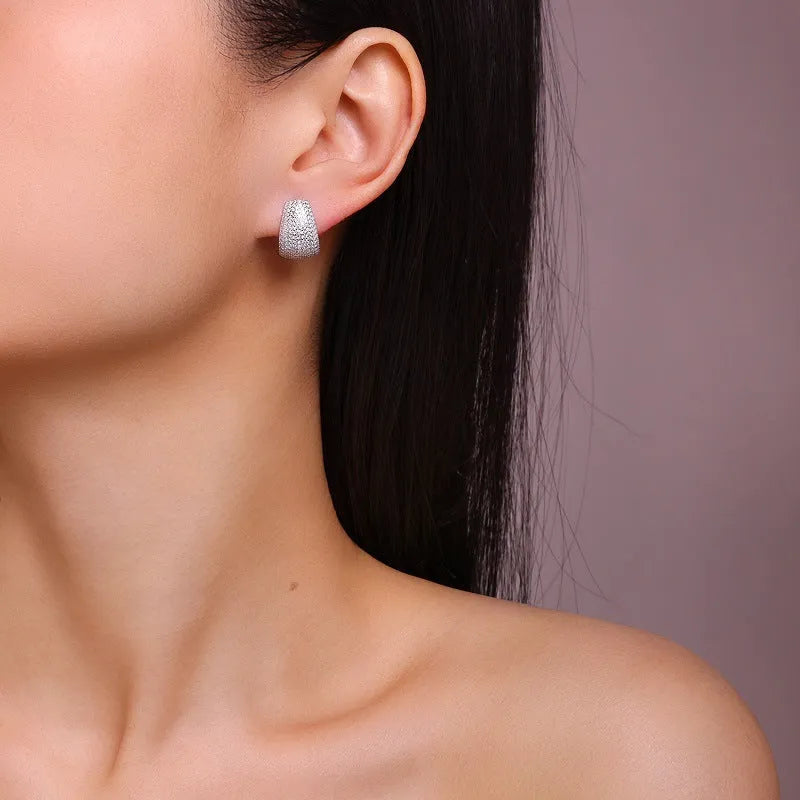 S925 sterling silver geometry ear studs with colourless moissanite stones