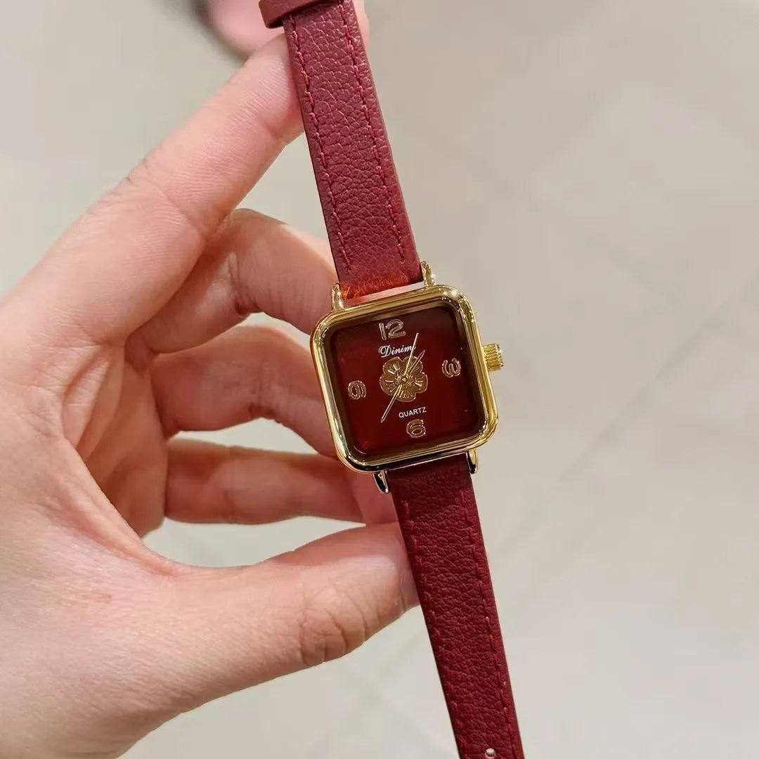 Alloy Chinese-style red women's watch with multiple design patterns and 8mm thickness