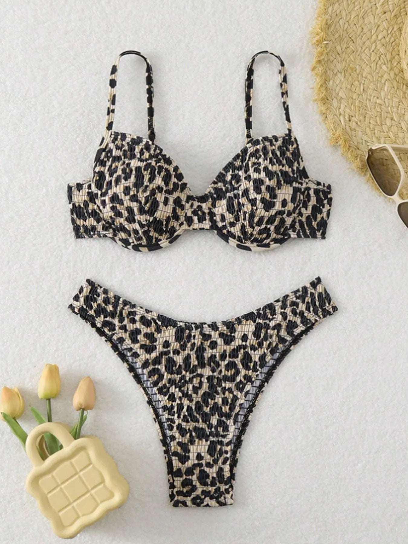 Leopard print backless bikini swimsuit for women in polyester with spandex lining