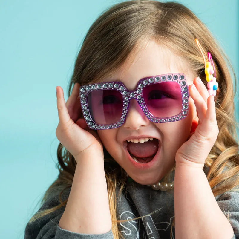 Personality trend sunglasses with plastic box case in multiple colour combinations including black frame grey lens
